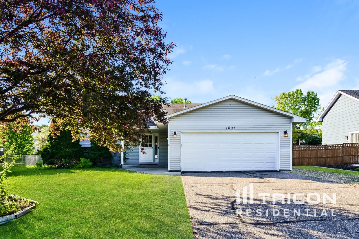 Foto principal - 1407 Primrose Ln