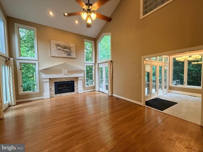 Building Photo - 1307 Stamford Way