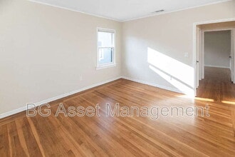 Building Photo - 317 Pomona Ave