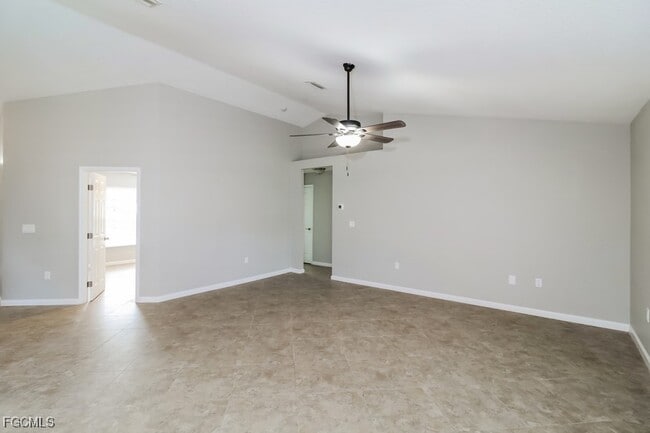 Building Photo - 2556 Traverse Ave