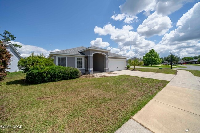 Building Photo - 3402 Cherry Ridge Rd