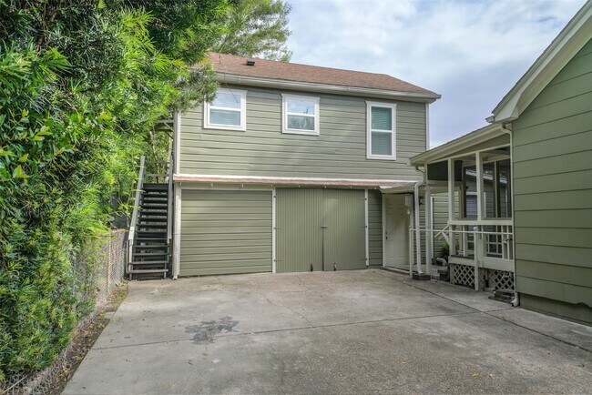 Foto del edificio - 811 Woodard St