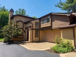Building Photo - 83 Sayre Dr
