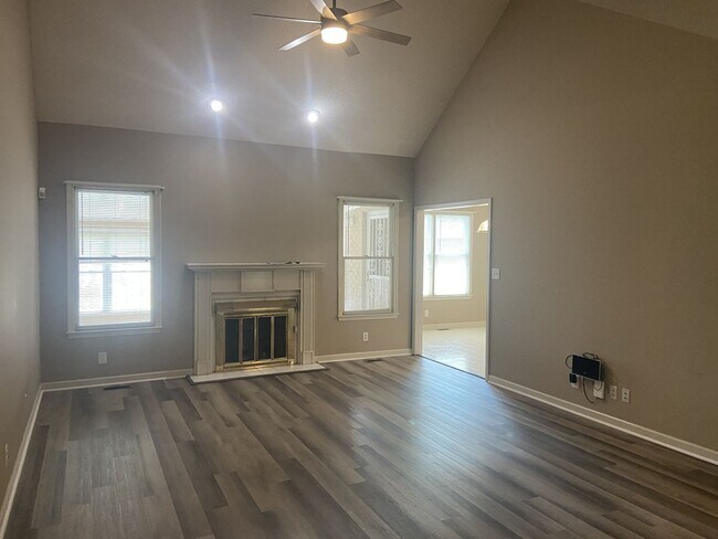 Foto del edificio - 4237 Trenton Rd
