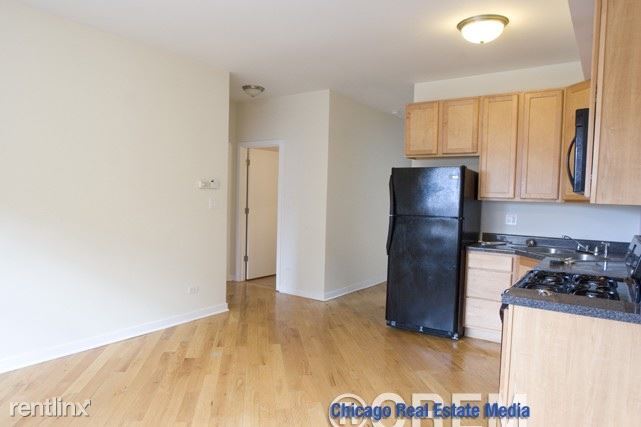 Foto del edificio - 7611 N Bosworth Ave