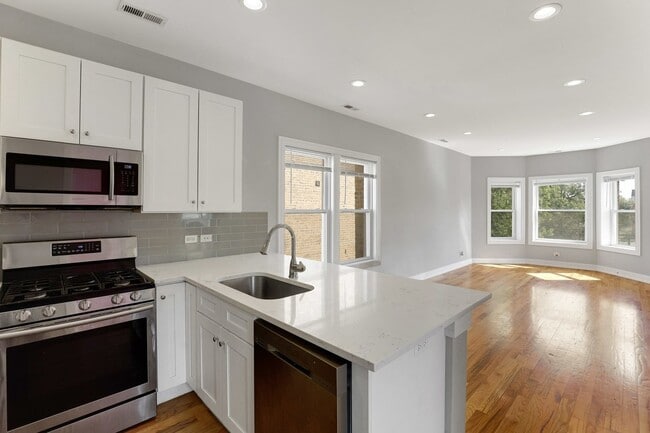 Foto del edificio - 3622 W Franklin Blvd