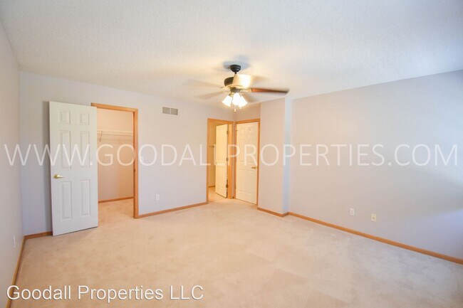 Foto del edificio - 2 br, 2.5 bath House - 1206 S 52nd St #404