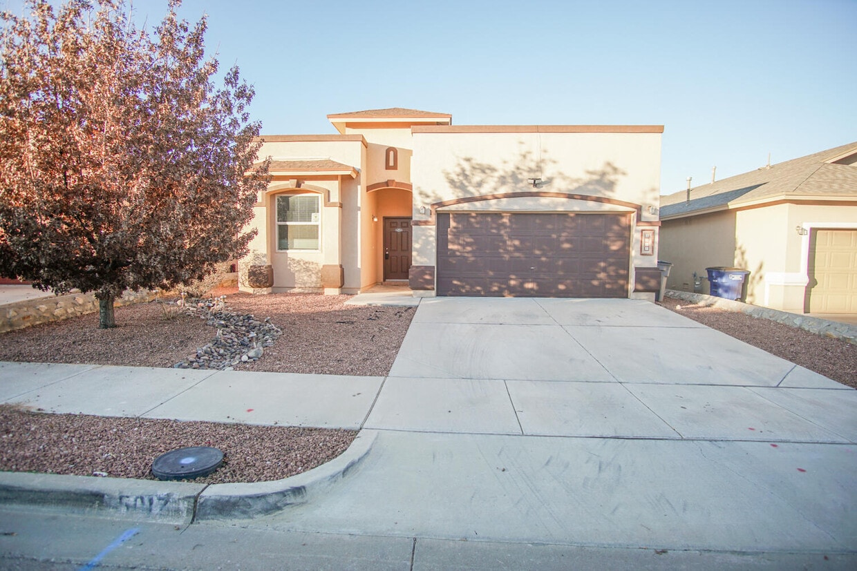 5017 Silver Ranch Ave, El Paso, TX 79934 House for Rent in El Paso