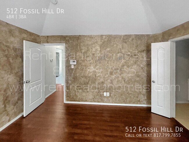 Foto del edificio - 512 Fossil Hill Dr