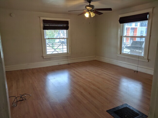 Foto del edificio - 634 Lake Michigan Dr NW