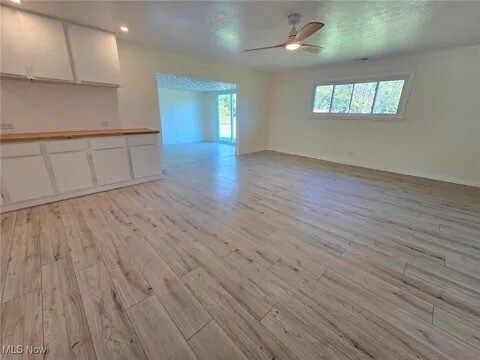 Foto del edificio - 10306 Winthrop Rd