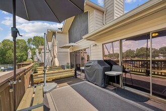 Building Photo - 500 River Rd