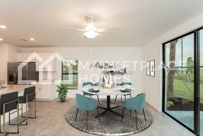 Building Photo - 2047 E Landings Wy