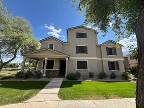 Building Photo - 3889 E Santa Fe Ln
