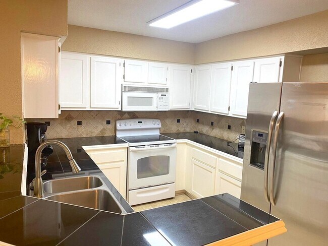 Foto del edificio - 2300 Old Spanish Trl