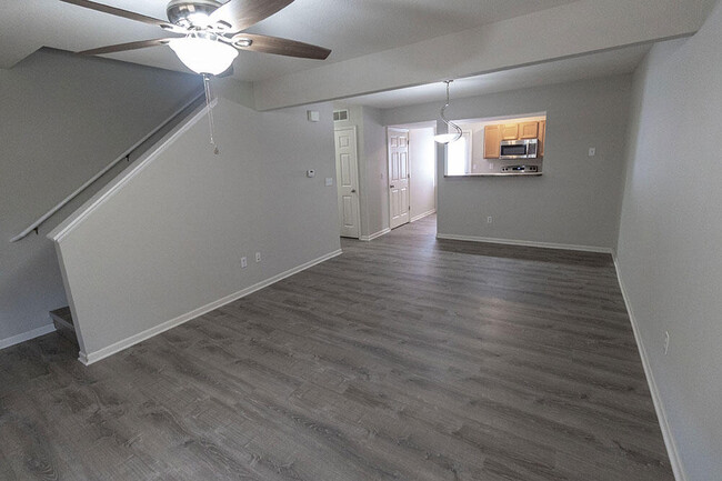 Building Photo - 3916 Snowy Owl Dr