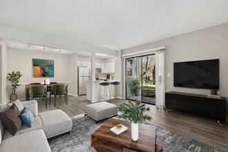 Building Photo - Oak Ramble