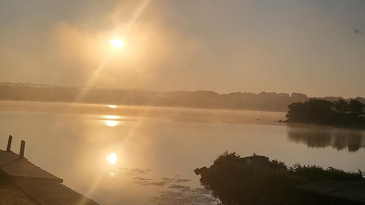 Photo - 18 Sawdy Pond Ave (Tiverton, RI)