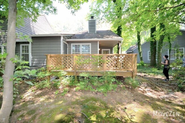 Foto del edificio - 120 Shady Meadow Cir