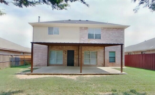 Foto del edificio - MOVE IN READY