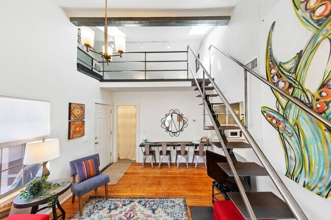 Foto del edificio - 1032 E Polk St