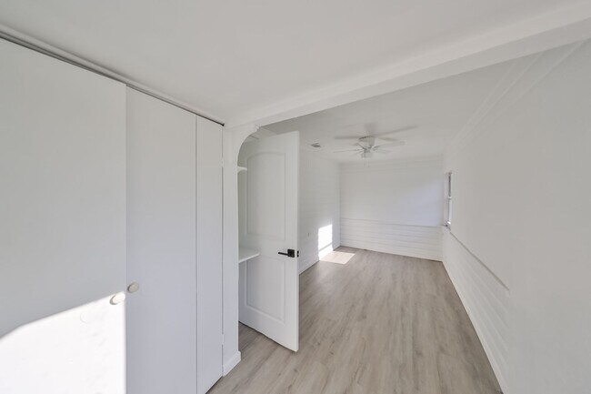 Building Photo - Remodeled 2 Bed 1 Bath Home Rental