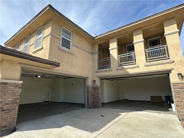 Foto del edificio - 14532 Meadow Brook