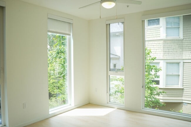 Building Photo - Modern 2nd Floor Corner Studio with D/W & Washer/Dryer!