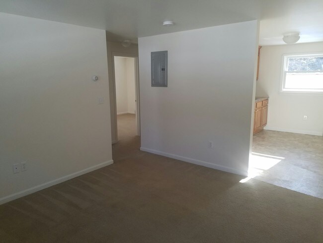 Foto del edificio - 27 Emerald Dr