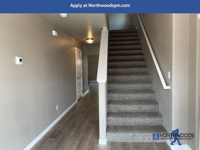 Foto del edificio - Newer Build- 3 Bedroom 2.5 Bath Home in Talent