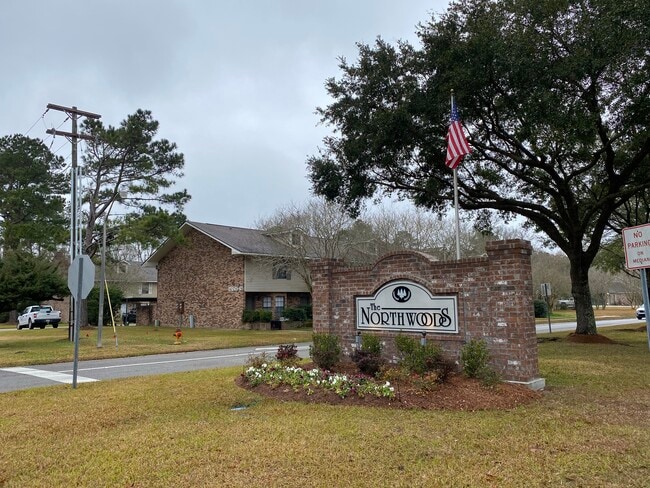 Building Photo - 17065 Wax Rd