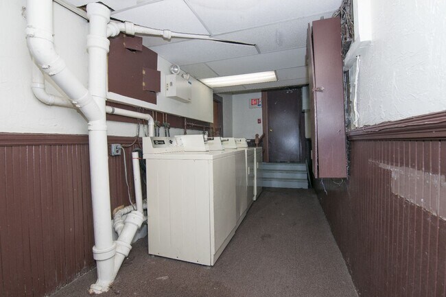 Foto del edificio - $1,900 Studio in Allston *NO FEE*