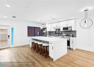 Building Photo - 1411 SW 27th Ct