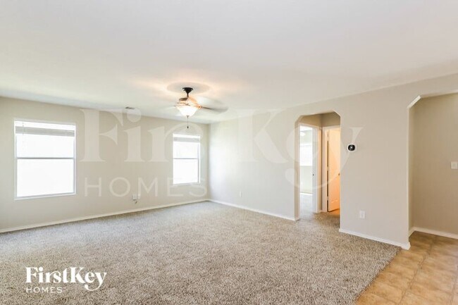 Building Photo - 114 Prato Palma