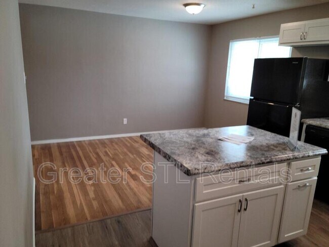 Foto del edificio - 4854 Plum Tree Cir