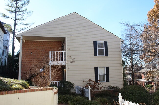 Side view - 2925 10th Ct S