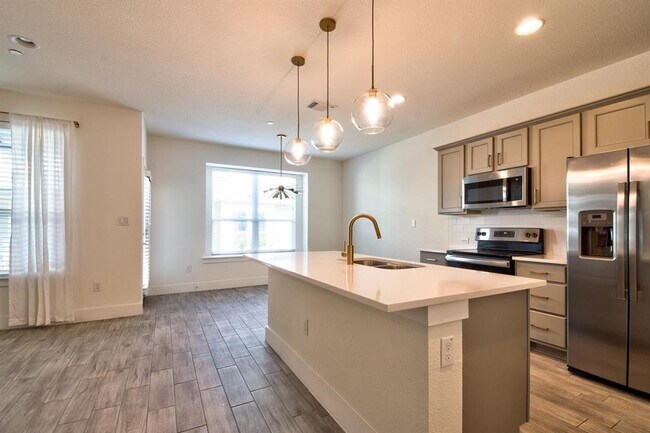 Foto del edificio - 11311 Gadsen Ln