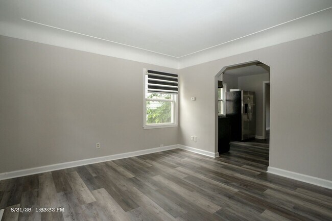 Building Photo - 28253 Schram