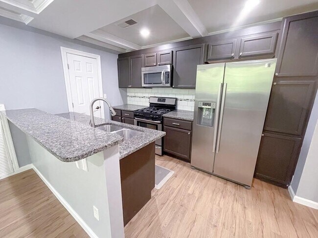 Foto del edificio - 2637 Twin Oaks Dr NW