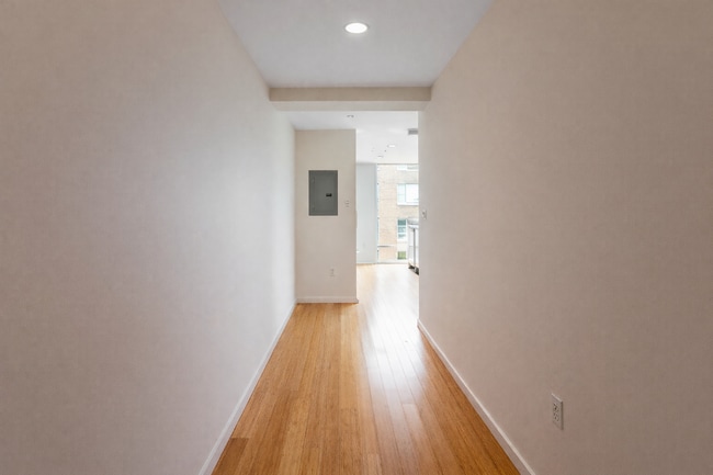 Building Photo - 1 Earhart St