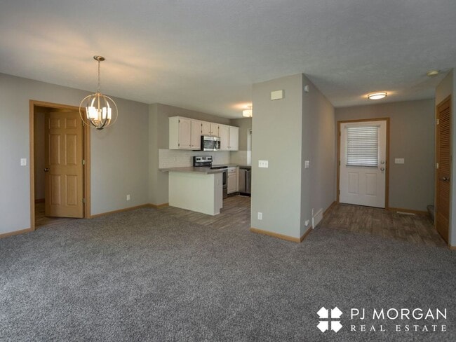 Building Photo - 14512 Fowler Ave