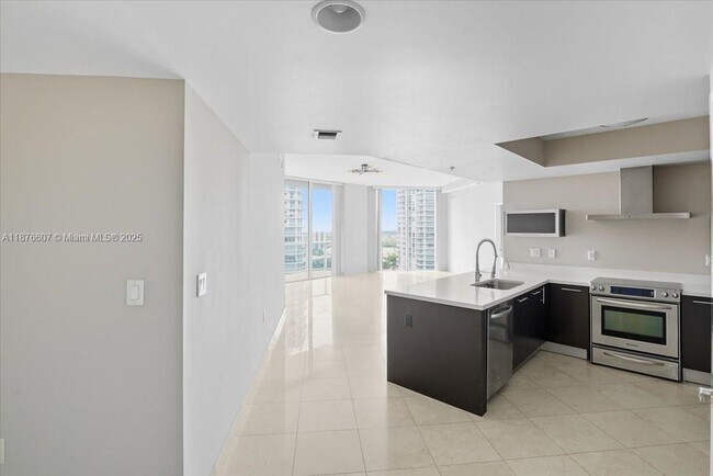 Building Photo - 150 Sunny Isles Blvd