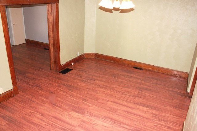 Building Photo - 283 W 5th St