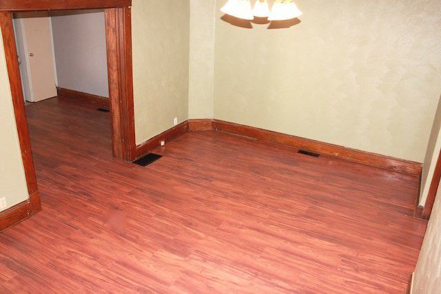 Foto del edificio - 283 W 5th St