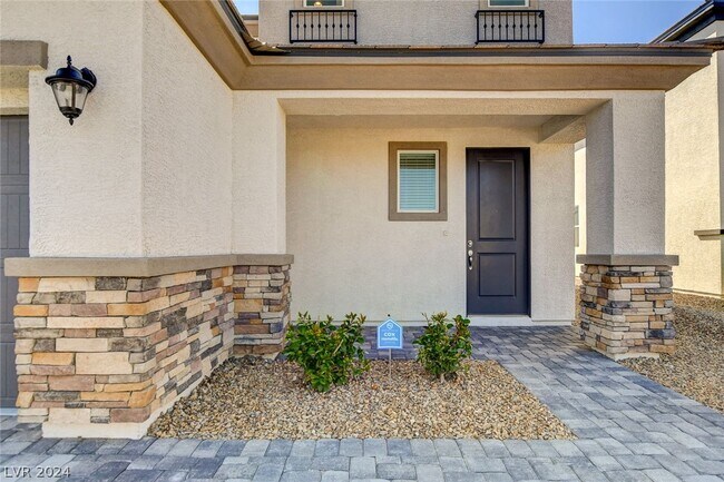 Building Photo - 5453 Desert Mirage St