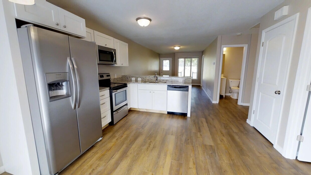 3035 Parkwild Dr, Bettendorf, IA 52722 Condo for Rent in Bettendorf