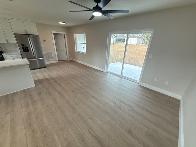 Foto del edificio - 5351 E Hopp Ln