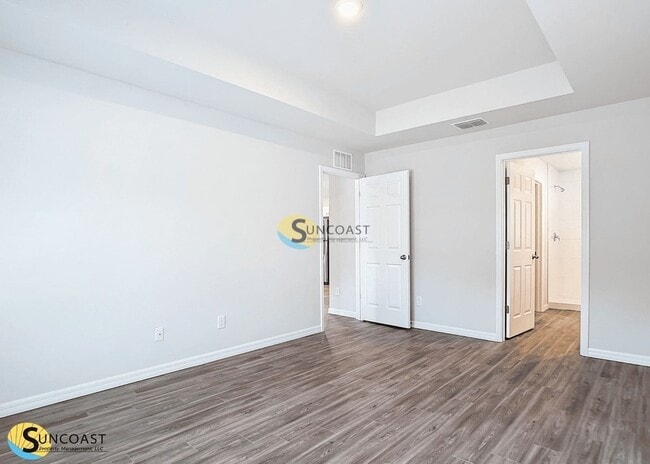 Building Photo - 33 Pine Radial