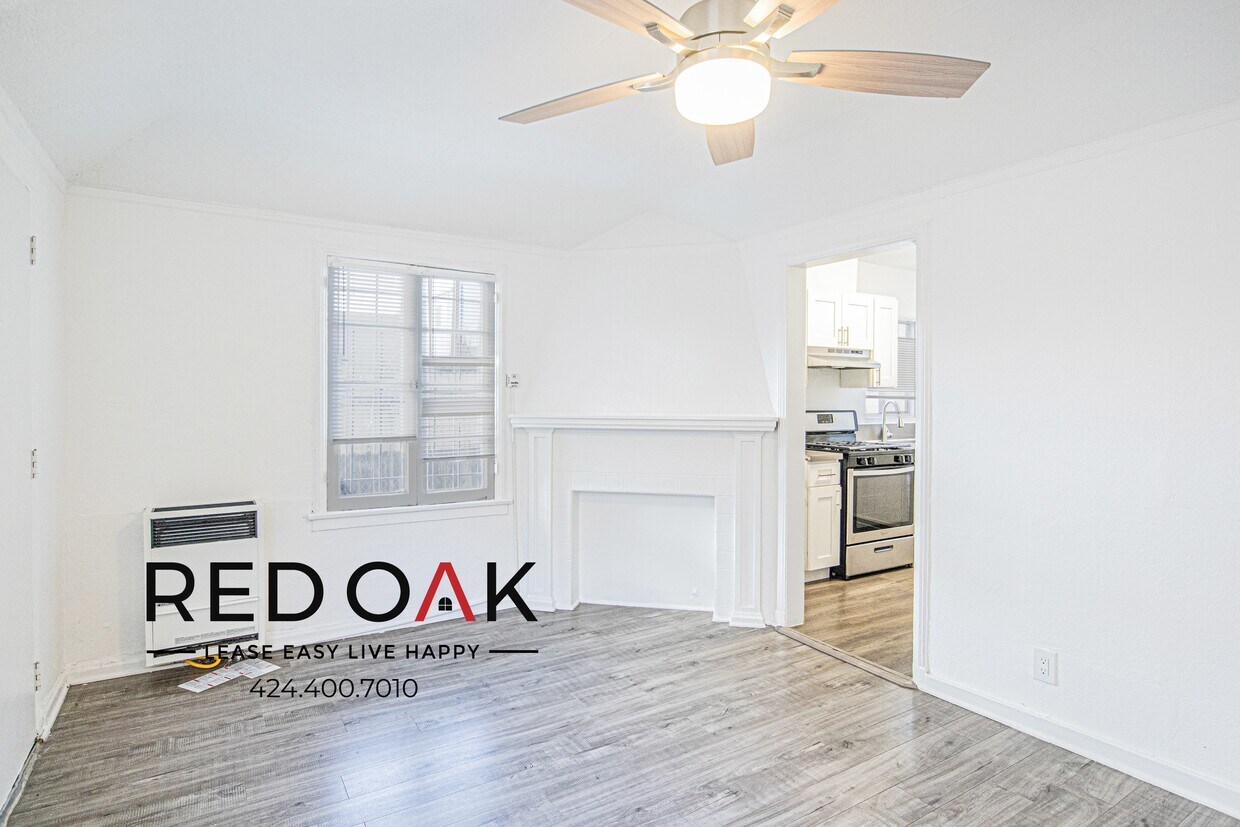 Primary Photo - Charming, Vintage, Spacious Two Bedroom wi...