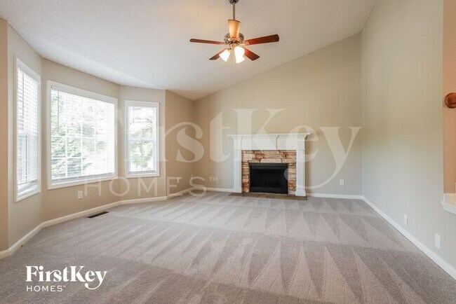 Building Photo - 167 Roman Dr